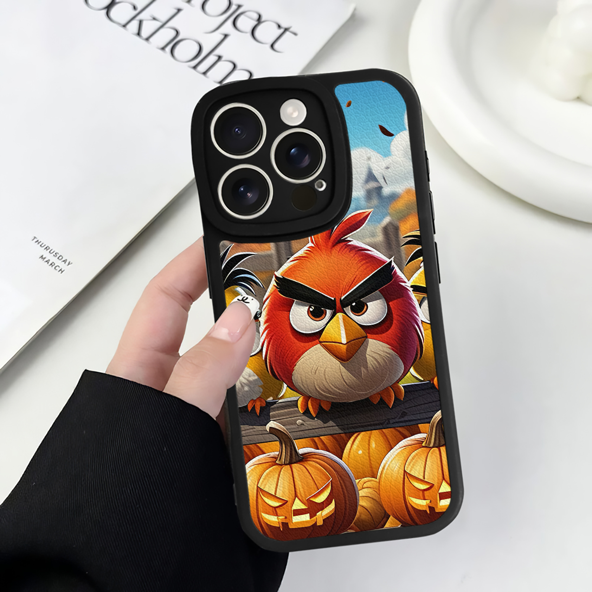（画像用） Angry Birds アングリーバード 【iPhone 16シリーズ対応】シリコンスマホケース（レザー調） 材質：シリコン